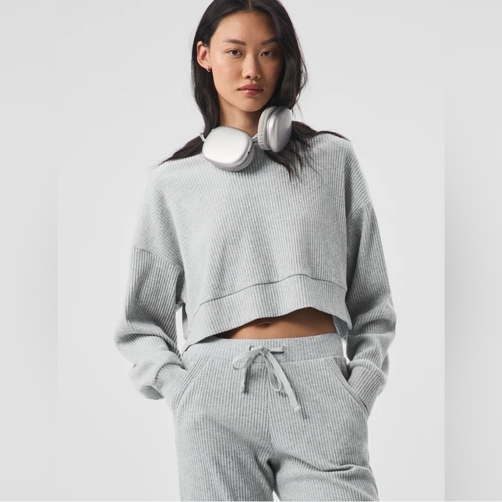 Alo Yoga Muse Hoodie and Sweatpants Set in athletic Heather Gray - Picture 2 of 7